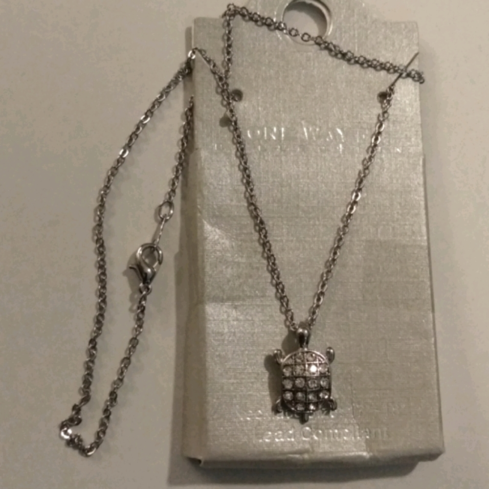 Turtle Necklace 🧁🧁🧁🧁🧁 - Picture 5 of 5